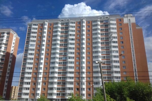 Обшивка лоджий и балконов сайдингом снаружи - фото 81